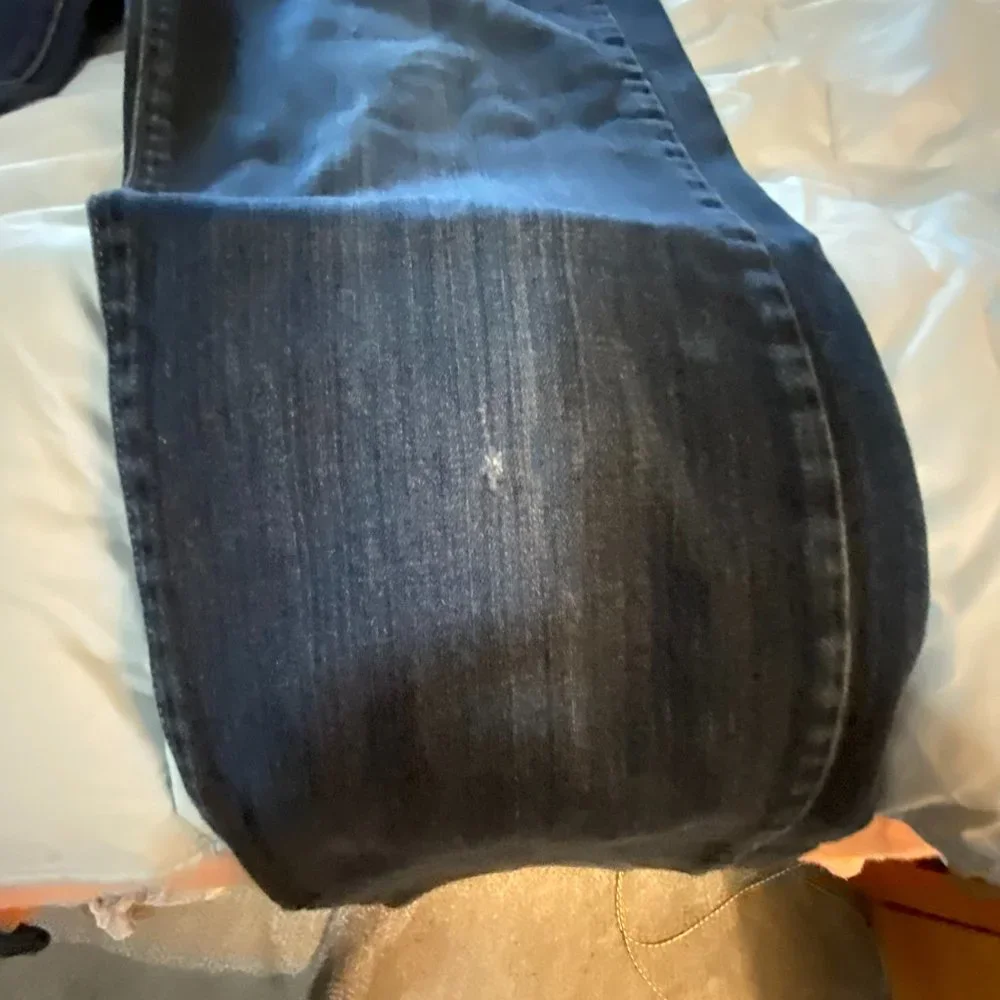 EUC Lucky Brand  Jeans sz 30 with Light Factory Distress - Picture 13 of 15